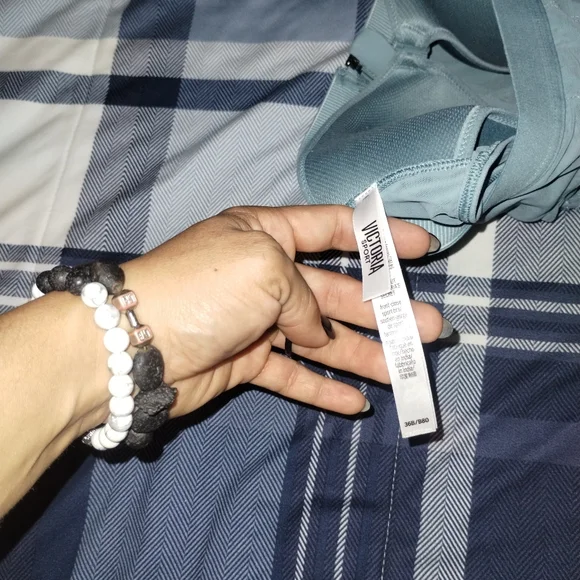 Victoria's Secret Teal Sports Bra. 36B - Picture 2 of 6